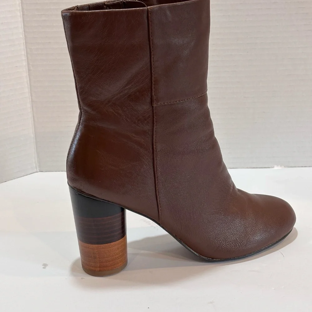 Very Volatile Women's Millian Boots Brown SZ 7 Side Zip Closure